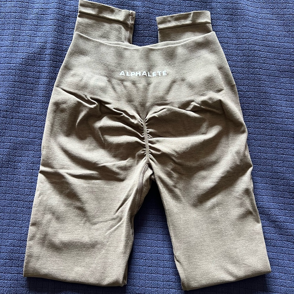 Alphalete Amplify Leggings - Mocha S